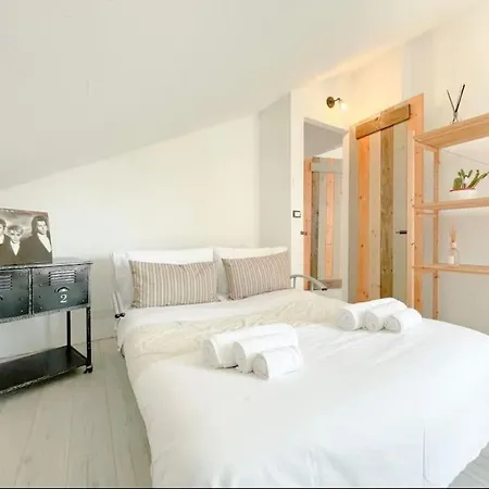 Apartment Mansarda Vista Mare A Zinola